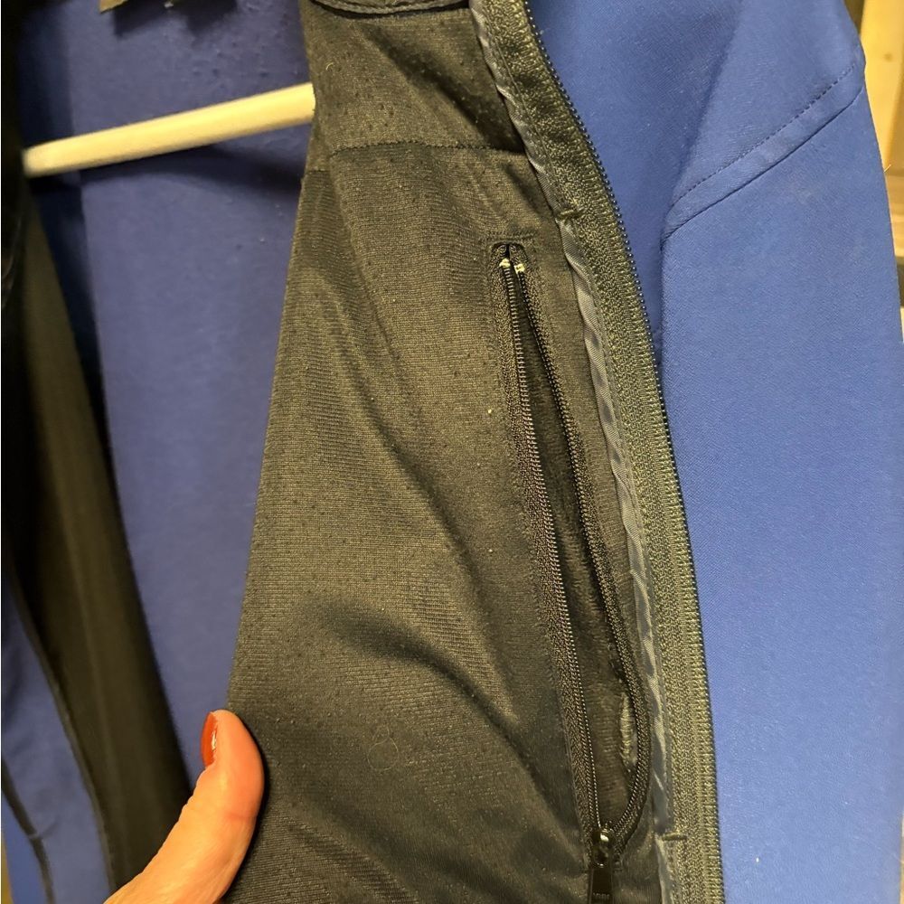 Marmot Men's Blue and Gray Softshell Performance Jacket - Picture 5 of 5